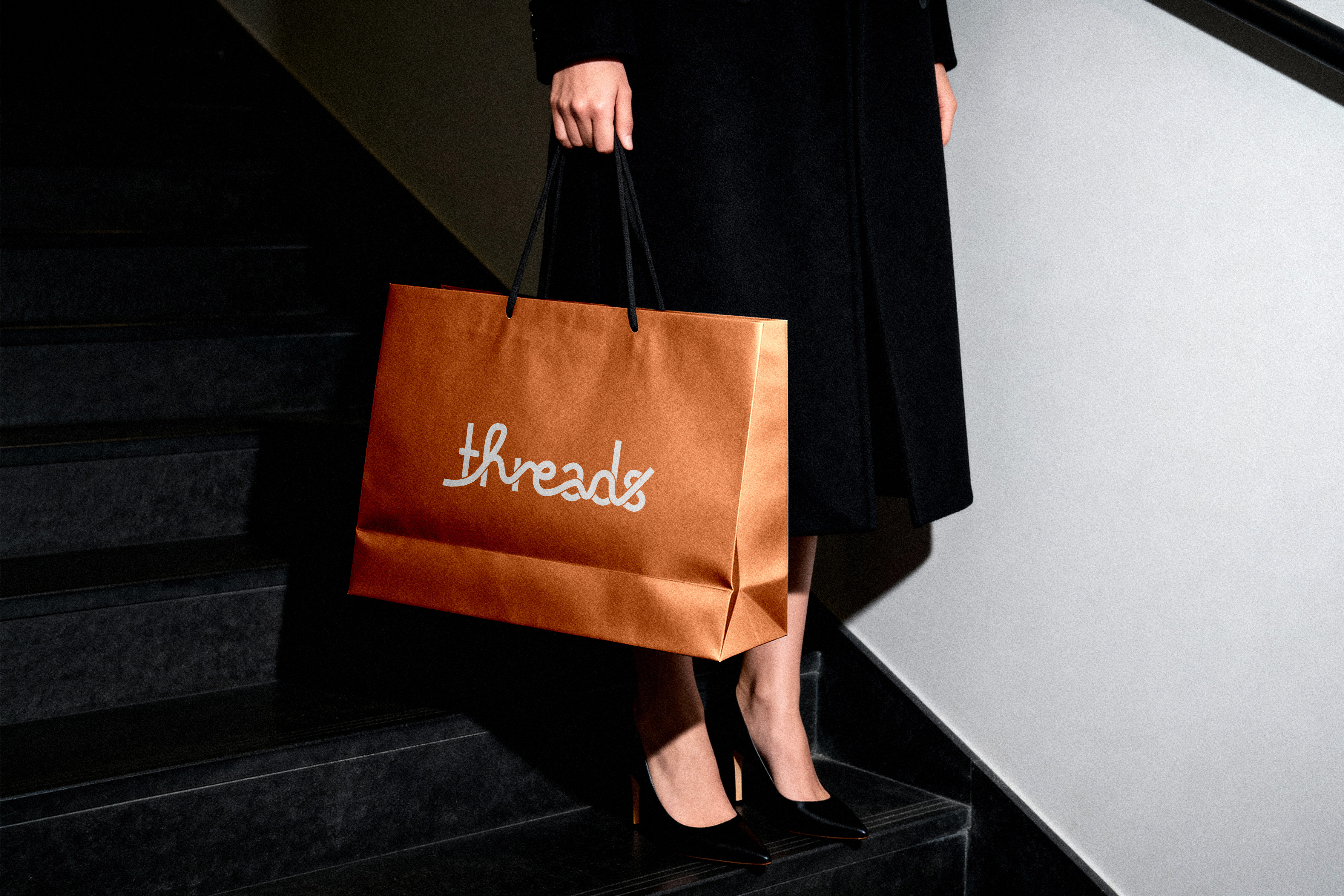 Static + Animated Logotype for Threads clothing retail brand